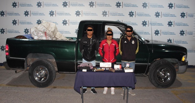 Detienen a dos por robo a Coppel en bulevar Municipio Libre