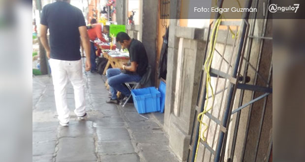 Ambulantes se burlan de norma, sigue venta celulares robados en vía pública