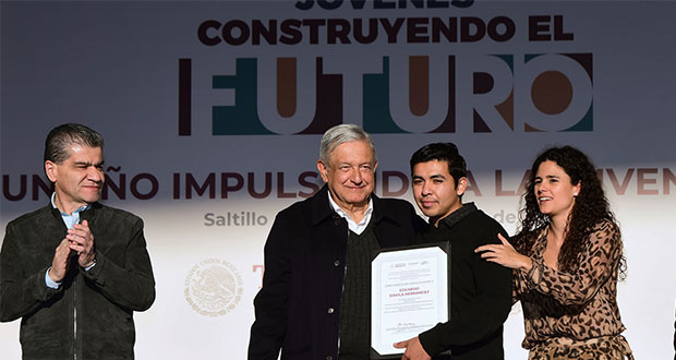 AMLO anuncia aumento a beca de “Jóvenes Construyendo el Futuro”
