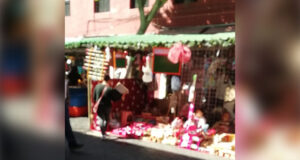 Comercios y ambulantes abarrotan zona de juguetes de CH previo a Día de Reyes