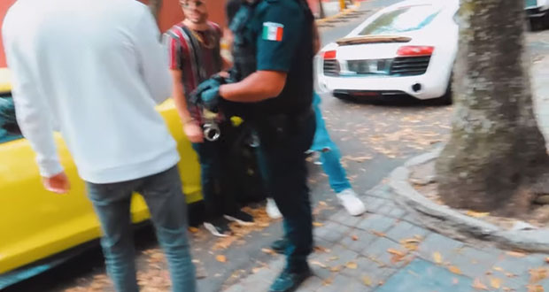 Investigan a policías de Puebla por arresto “fake” de Youtuber