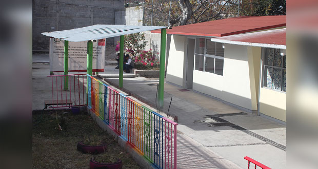 Tepexi construye aula en preescolar para beneficio de 190 niños