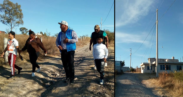 Llega electrificación a calles de San Andrés Azumiatla