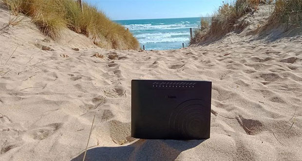 Padres dan lección a sus hijos y se llevan al modem de vacaciones