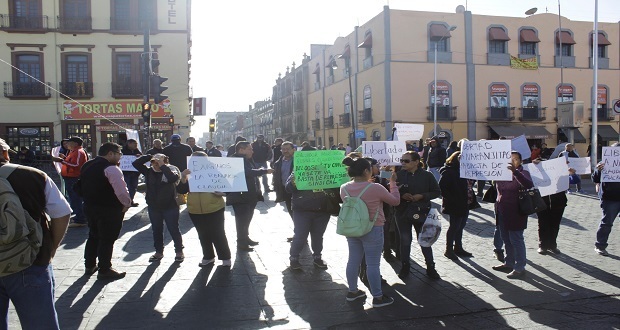 Nuevamente protestan “naranjitas” y cierran la 11 Norte
