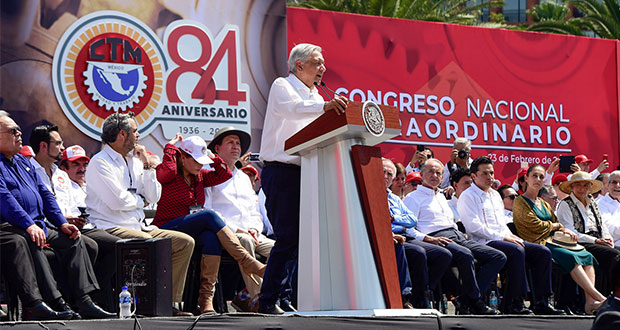 Revisar acuerdos para asegurar pensiones dignas, asegura AMLO a CTM