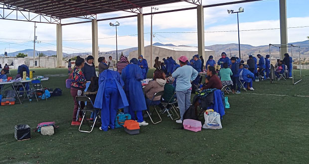 Alumnos de estomatología atienden salud bucal en colonia Ocoyucan
