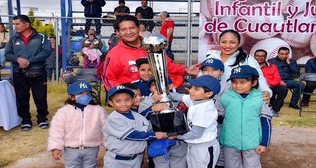 Inaugura Lupita Daniel, Tercer Torneo de Béisbol Primavera 2020