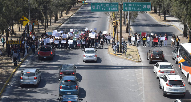 Ibero se suma a protesta por asesinato de estudiantes en Huejotzingo