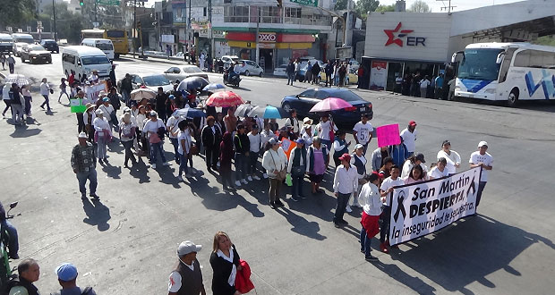 Marchan en Texmelucan por inseguridad; exigen salida de alcaldesa