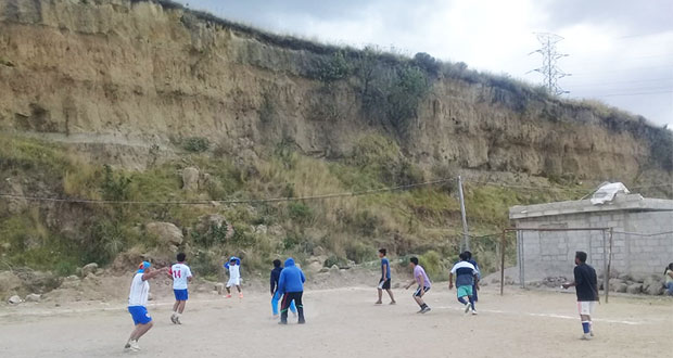 En Tehuacán, apuñalan y matan a un joven tras un partido de fútbol