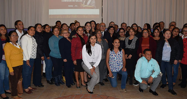 Salud estatal capacita en prevención a regidores de 120 municipios