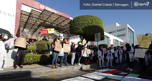Teoría de multihomicidio por sombrero, sin convencer a estudiantes de Upaep