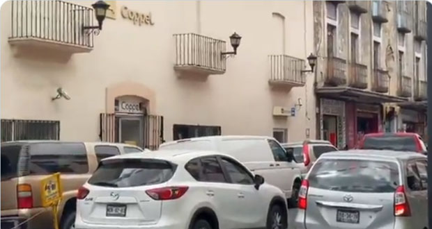 En minutos, ocurren asaltos en Banorte y otra vez en Coppel de 10 Poniente