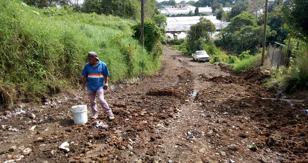Denuncian vecinos de Tenango condiciones indignas de calles