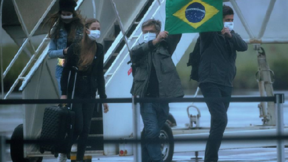 Brasil registra primer caso de Covid-19; situación de Italia empeora