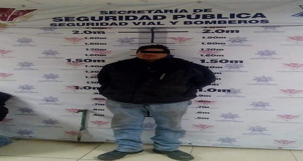 SSP de Cuautlancingo aseguró a 2 hombres con hidrocarburo