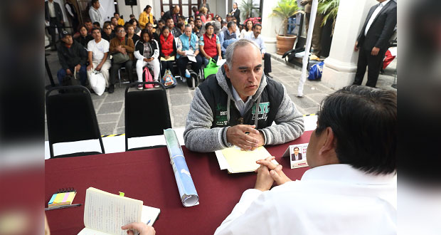 Antes no se veía al gobernador atender a la gente, destacan poblanos