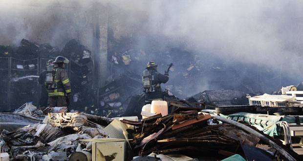 Se incendia bodega del Hospital para el Niño Poblano; sin lesionados