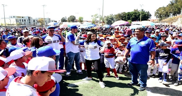 Inicia torneo de beisbol en Puebla con 112 equipos