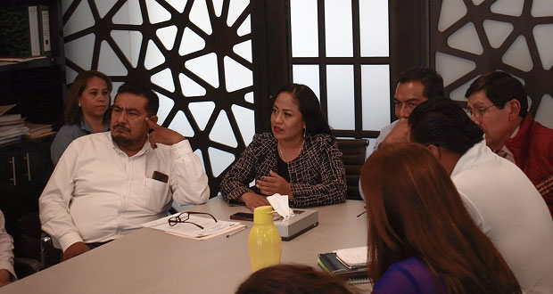 Alcaldesa de Cuautlancingo realiza mesas de trabajo en Sanctorum