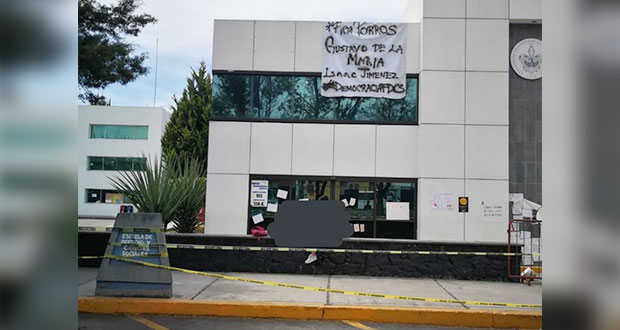Alumnos posicionan hashtag #BUAPNoDice para denunciar acoso en universidad
