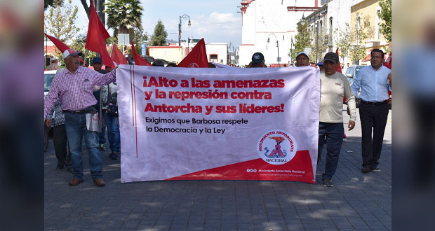 Antorchistas protestan en San Pedro y acusan campaña de agresión