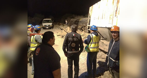 Descarrila tren con químicos y suspenden clases en Tlacotepec