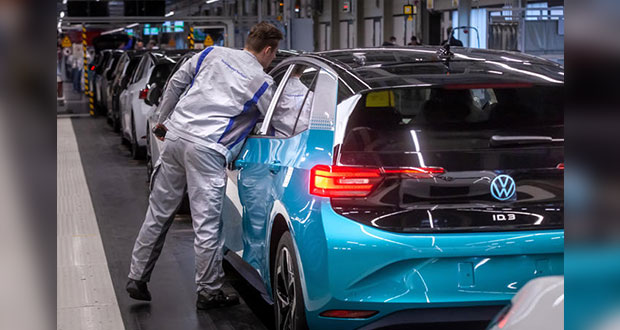 En Europa, VW cerrará toda su producción por brote de Covid-19