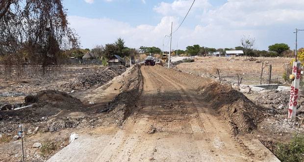 Con recursos del FISM, adoquinan calle en Santa Inés Ahuatempan