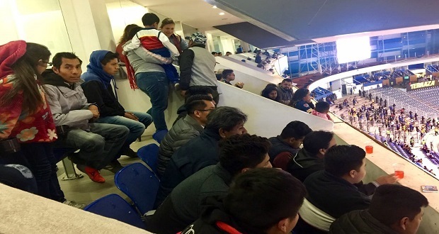 Familia va gratuitamente a partido en el Cuauhtémoc gracias al DIF