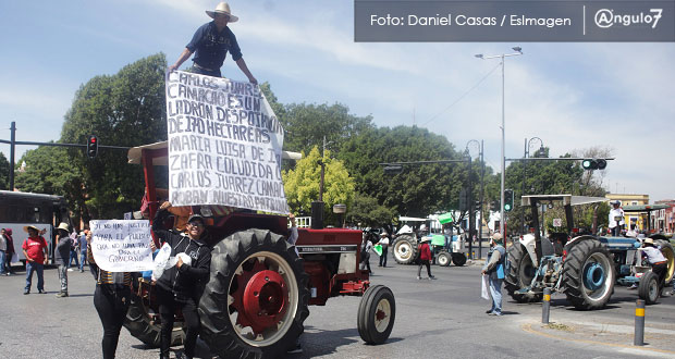 Barbosa asegura a vecinos de La Resurrección que impedirá despojo de tierras