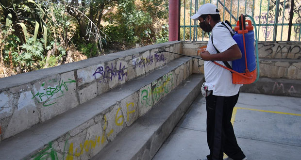 Ayuntamiento de Ahuatempan procura limpieza en espacios públicos