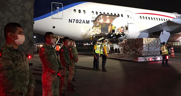 Desde China, llega a México avión con equipo para personal de Salud
