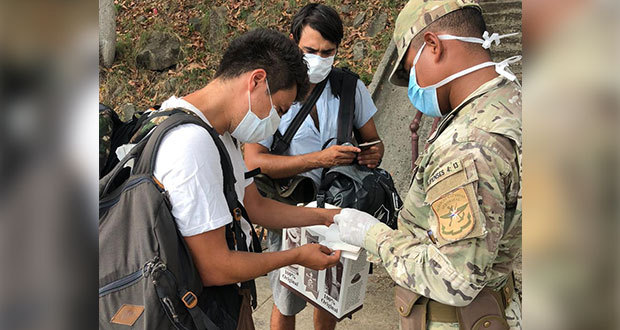 Con apoyo de SRE, dos mexicanos desembarcan en Panamá tras 19 días