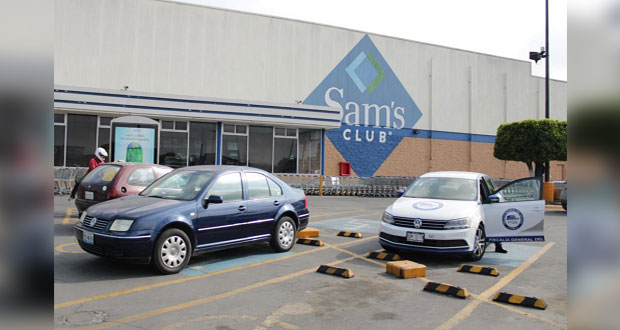 Sujetos armados atracan Sam´s de la CAPU y se llevan celulares