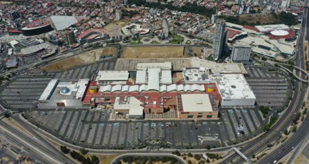 Por pandemia, centro comercial Angelópolis cierra sus puertas