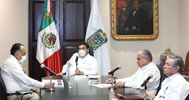 Pide Barbosa a ayuntamiento que donación de 15 mdp la dé en especie