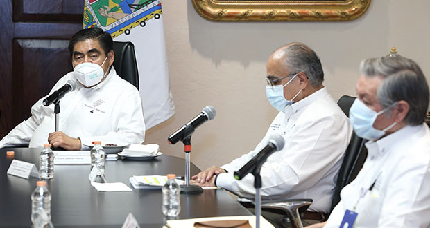 No se puede obligar a hospitales privados a recibir pacientes: Barbosa