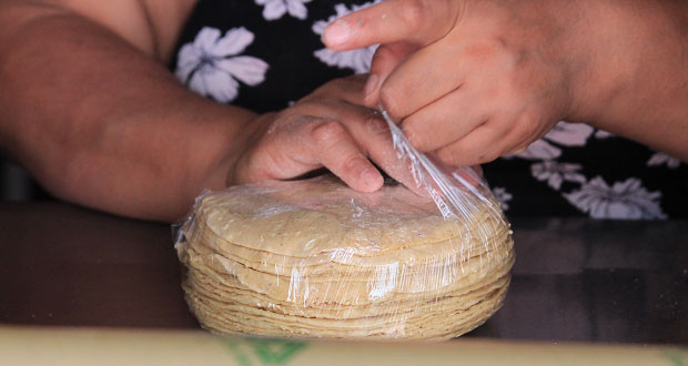 Tortillerías de Puebla mantienen precio por kilo más bajo del país