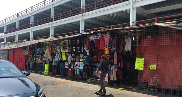 Ante falta de apoyos, reabren negocios no esenciales en Morelia