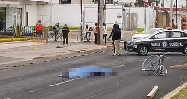 Muere ciclista tras ser impactado por policía de San Pedro en moto