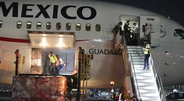Con 2 millones de cubrebocas, llega 16° vuelo de puente México-China. Foto: Especial