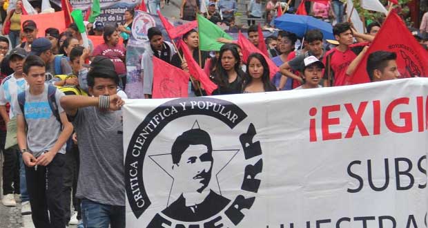 Normalistas en Mixteca exigen internet para clases en línea: Antorcha