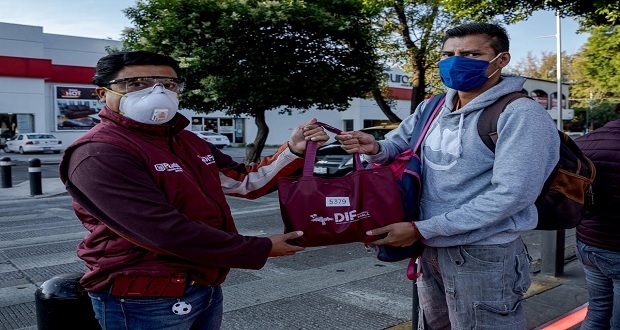 Ayuntamiento da kits de sanitización a usuarios de RUTA