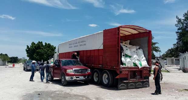 Alcaldesa antorchista de Tepexi subsidia al 50% fertilizante