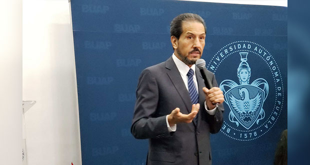 Barbosa respalda denuncia de Finanzas contra hija del rector de la BUAP