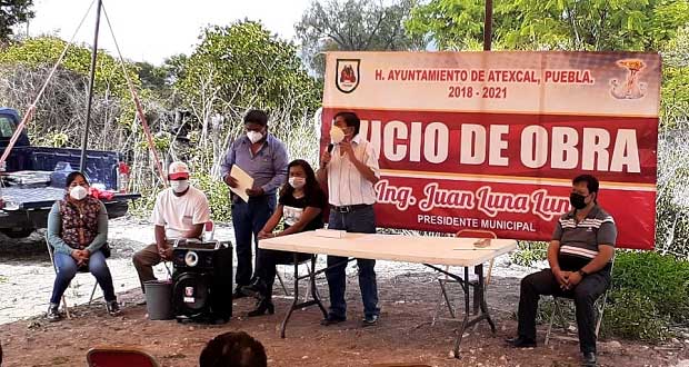 Edil antorchista de Atexcal inaugura obras para tanque de agua