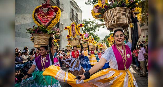 ¿Te quedas con ganas de ir a la Guelaguetza? Disfrútala desde casa