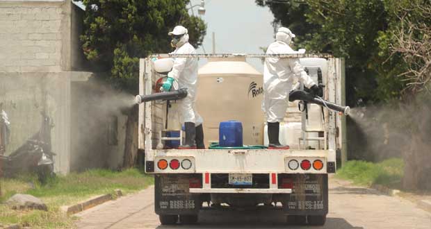 Ayuntamiento de San Andrés Cholula sanitiza áreas en Acatepec